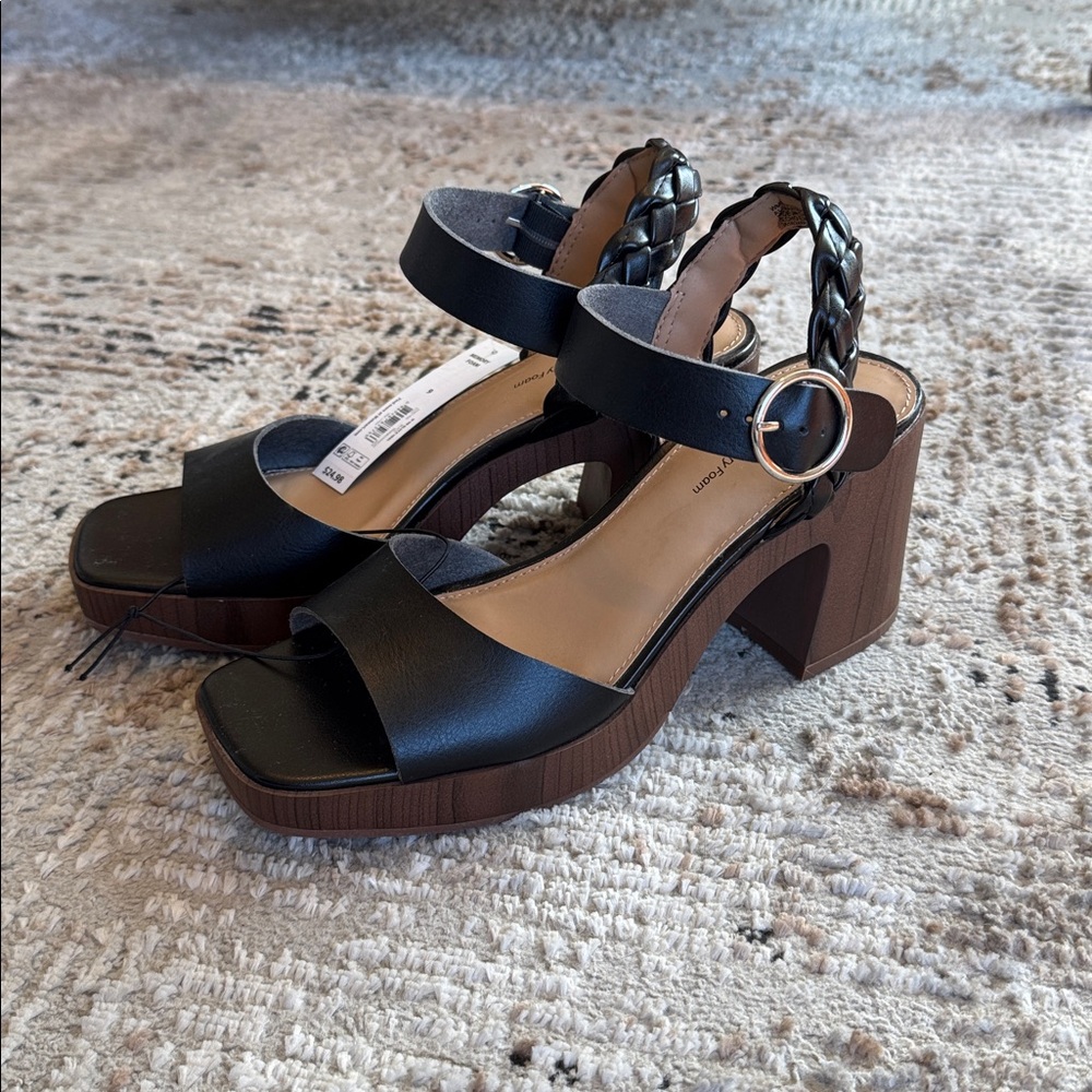 No Boundaries platform sandals